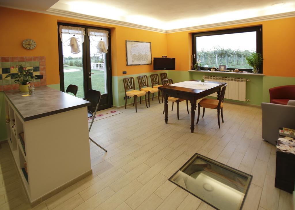 Ospitidelpero Bed & Breakfast Piozzo Exterior photo