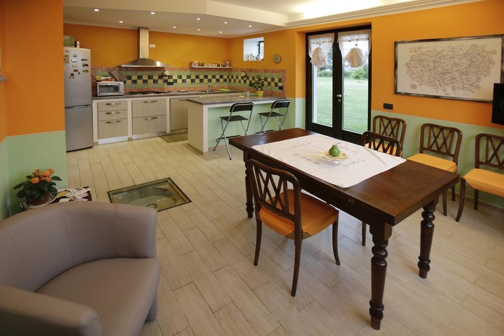 Ospitidelpero Bed & Breakfast Piozzo Exterior photo